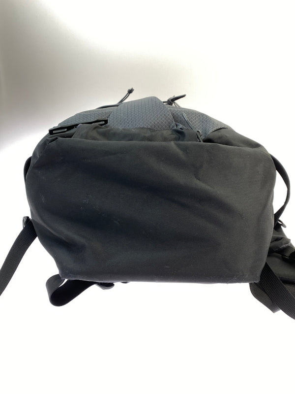 【中古品】【メンズ】 LA SPORTIVA ラ スポルティバ GRANITE 32 BACKPACK ラナイト 32 バックパック ZEMP002G19K00 バッグ リュック 188-260627-hu-16-min サイズ：M-L カラー：グレー/ブラック/パープル 万代Net店