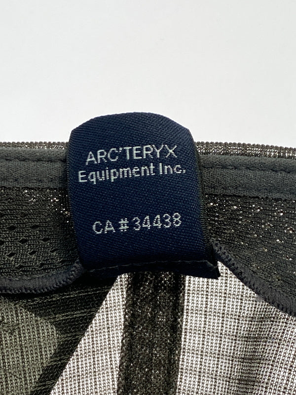 【中古品】【メンズ】 ARC'TERYX アークテリクス BIRD WORD TRUCKER HAT バード ワード トラッカー ハット X000009488 メンズ 帽子 キャップ 185-260627-hu-10-min サイズ：L-XL カラー：ブラック 万代Net店