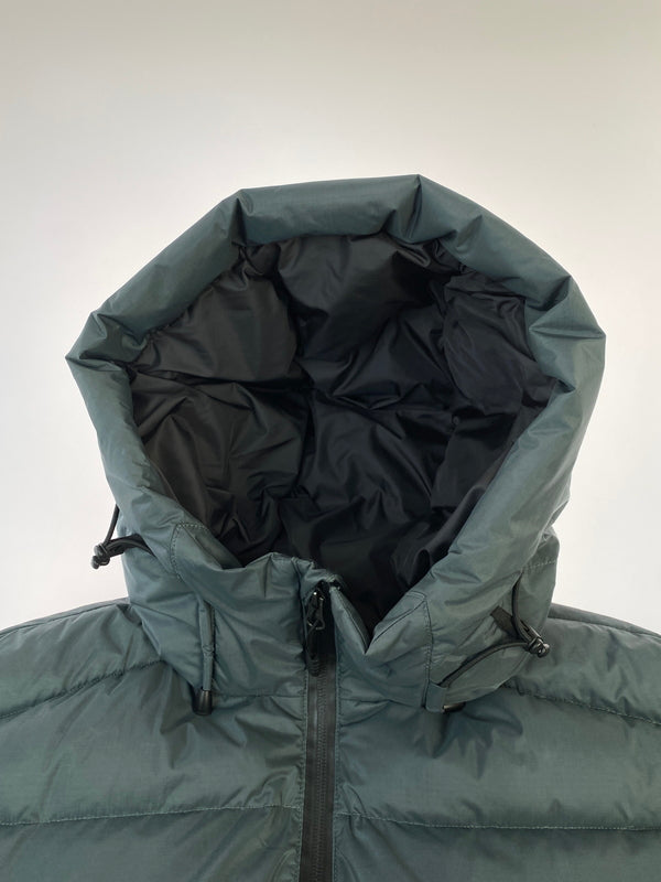 【中古品】【メンズ】 NANGA ナンガ × URBAN RESEARCH DOORS AURORA DOWN JKT DR07-17H701 アーバンリサーチドアーズ別注 オーロラダウンジャケット アウター 144-260701-yn-21-min サイズ：S カラー：グレー 万代Net店