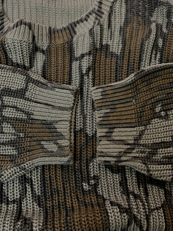 【中古品】【メンズ】 SUPREME シュプリーム OLD ENGLISH PRINTED SWEATER CAMO セーター 149-260630-zi-10-min サイズ：M カラー：カーキ系 万代Net店