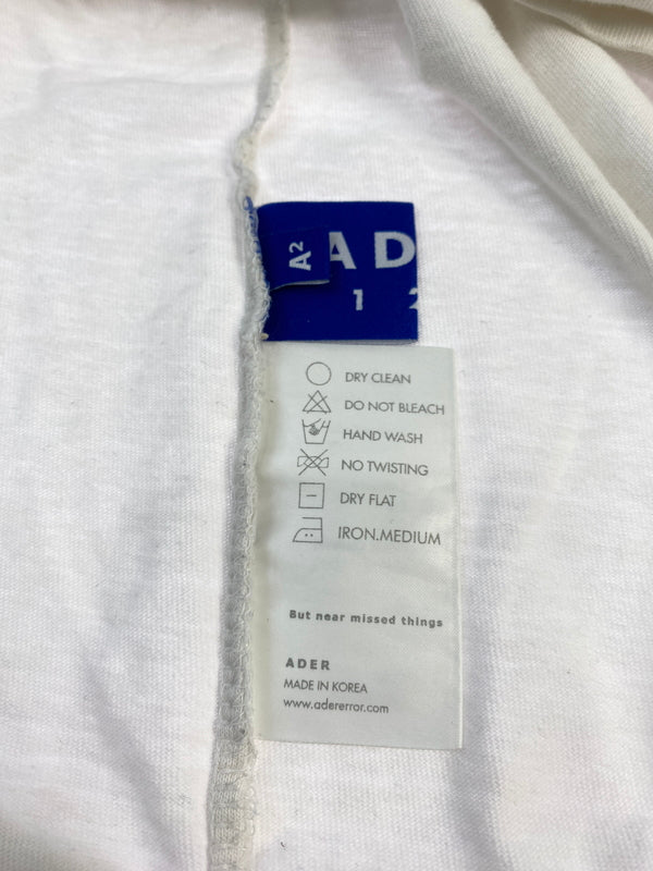 【現状渡し品】【メンズ】 ADER ERROR×MAISON KITSUNE アーダーエラー メゾンキツネ LOGO TEE ロゴ Tシャツ 19KSSTO07OW2 メンズ 半袖 Tシャツ 142-260703-hu-05-min サイズ：A2 カラー：ホワイト 万代Net店