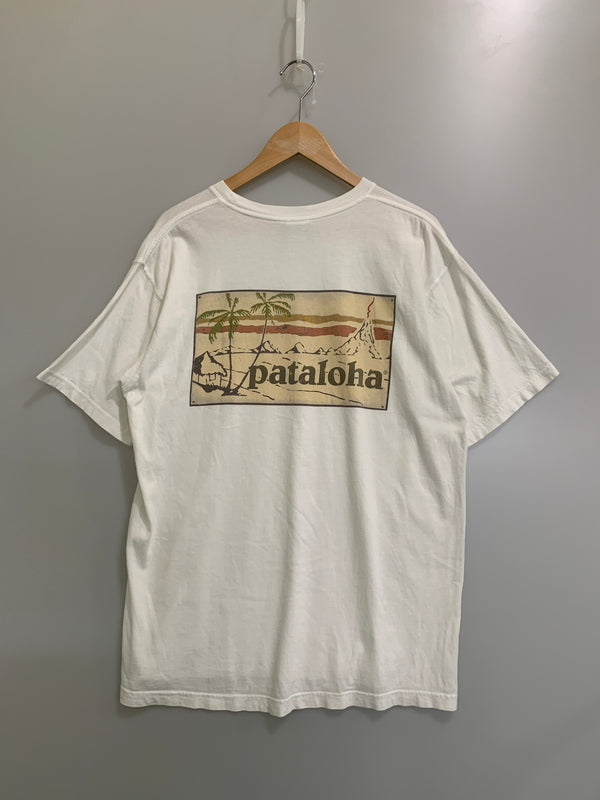 【中古品】【メンズ】 PATAGONIA パタゴニア 00S PATALOHA LOGO TEE 2000年代 ロゴTシャツ 半袖Tシャツ メンズ トップス 144-260706-KS-19-min サイズ：M カラー：ホワイト 万代Net店