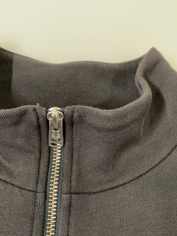【中古品】【メンズ】 FRED PERRY フレッドペリー HALF ZIP SWEATSHIRT ハーフ ジップ スウェット トップス 140-260707-jt-03-min サイズ：XL カラー：ダークグレー 万代Net店