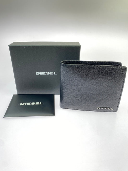 【中古品】【メンズ】 DIESEL ディーゼル X03925 二つ折り財布 財布 200-260707-jt-25-min カラー：ブラック 万代Net店