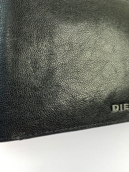 【中古品】【メンズ】 DIESEL ディーゼル X03925 二つ折り財布 財布 200-260707-jt-25-min カラー：ブラック 万代Net店