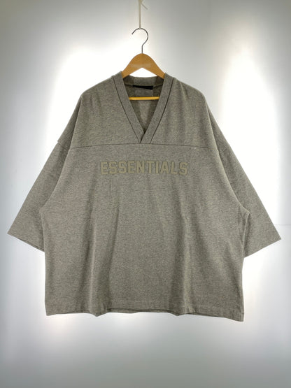【中古品】【メンズ】 FEAR OF GOD ESSENTIALS フィア オブ ゴッド エッセンシャルズ FOOT BALL TEE フットボール Vネック Tシャツ メンズ トップス 142-260710-em-33-min サイズ：L カラー：グレー 万代Net店