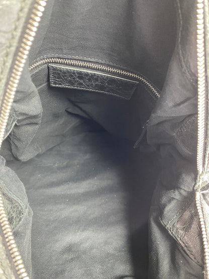 【現状渡し品】【メンズ】 BALENCIAGA バレンシアガ 272862 1075 LEATHER SHOULDER BAG ショルダーバッグ カバン 180-260711-AS-70-min カラー：ブラック 万代Net店