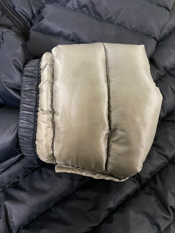 【中古品】【メンズ】 PATAGONIA パタゴニア DOWN SWEATER PULLOVER 84670F4 2004年製 ダウンセータープルオーバー アウター 144-260707-yn-06-min サイズ：M カラー：ブラック 万代Net店