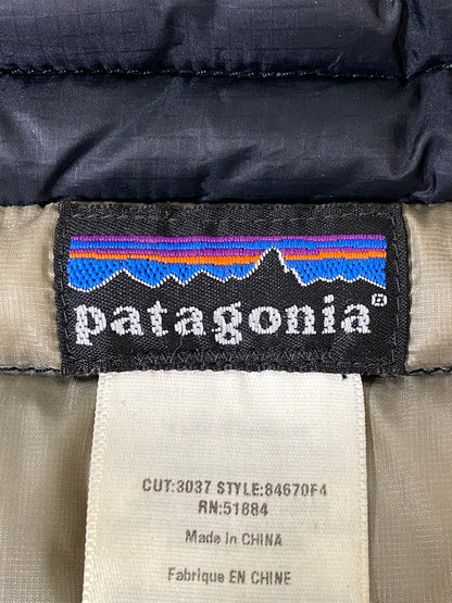 【中古品】【メンズ】 PATAGONIA パタゴニア DOWN SWEATER PULLOVER 84670F4 2004年製 ダウンセータープルオーバー アウター 144-260707-yn-06-min サイズ：M カラー：ブラック 万代Net店