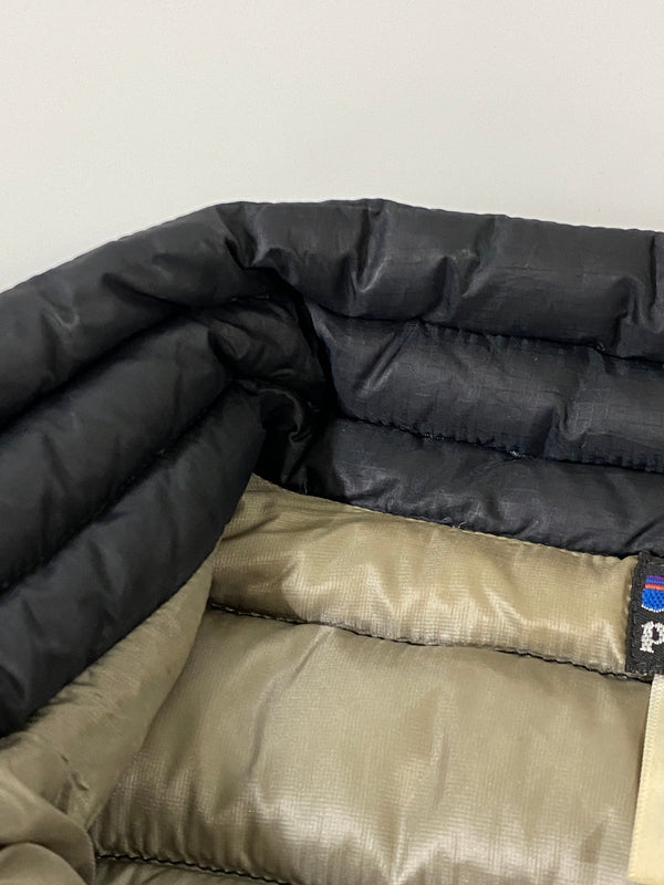 【中古品】【メンズ】 PATAGONIA パタゴニア DOWN SWEATER PULLOVER 84670F4 2004年製 ダウンセータープルオーバー アウター 144-260707-yn-06-min サイズ：M カラー：ブラック 万代Net店