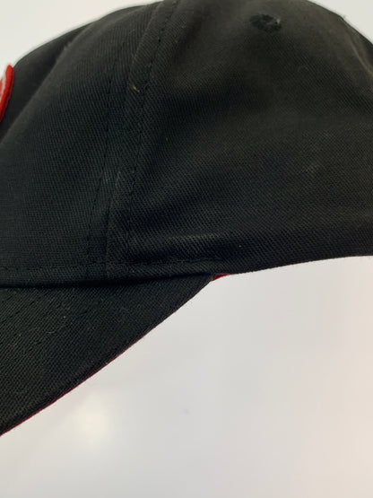 【中古品】【メンズ】 CANADA GOOSE カナダグース LOGO CAP ロゴキャップ メンズ 帽子 185-260709-hu-23-min サイズ：ONESIZE カラー：ブラック/レッド 万代Net店