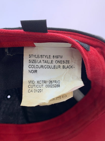 【中古品】【メンズ】 CANADA GOOSE カナダグース LOGO CAP ロゴキャップ メンズ 帽子 185-260709-hu-23-min サイズ：ONESIZE カラー：ブラック/レッド 万代Net店