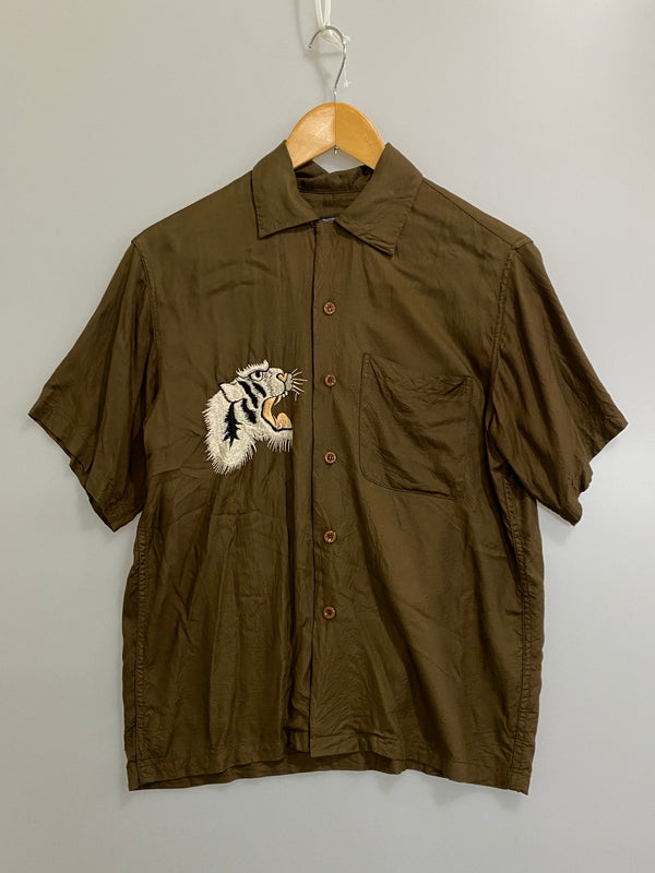 【現状渡し品】【メンズ】 東洋エンタープライズ SUKA SHIRT TT31288 スカシャツ 半袖シャツ 虎 刺繍 メンズ トップス 145-260710-em-74-min サイズ：S カラー：ブラウン 万代Net店