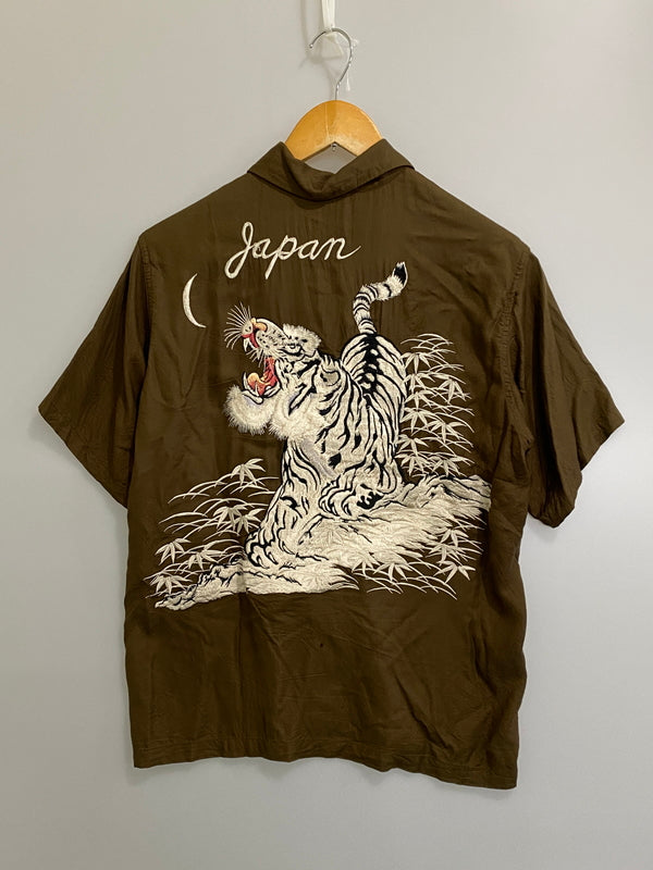 【現状渡し品】【メンズ】 東洋エンタープライズ SUKA SHIRT TT31288 スカシャツ 半袖シャツ 虎 刺繍 メンズ トップス 145-260710-em-74-min サイズ：S カラー：ブラウン 万代Net店