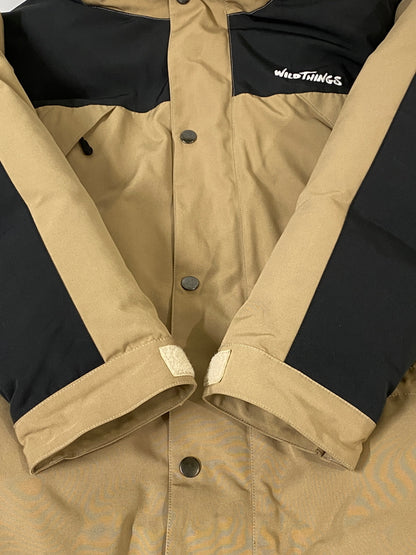 【中古品】【メンズ】 WILD THINGS ワイルドシングス 19AW MOUNTAIN DOWN PARKA WT19435N-PL マウンテンダウンパーカー メンズ アウター 144-260710-em-72-min サイズ：M カラー：ライトカーキ 万代Net店