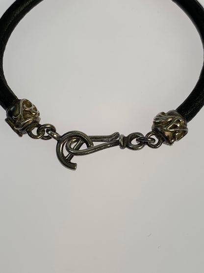 【現状渡し品】【メンズ】 FIRST ARROW'S ファーストアローズ TORNADO ARROW LEATHER BRACELET トルネードアロー レザーブレスレット メンズ アクセサリー 192-260709-hu-25-min カラー：ブラック/シルバー 万代Net店