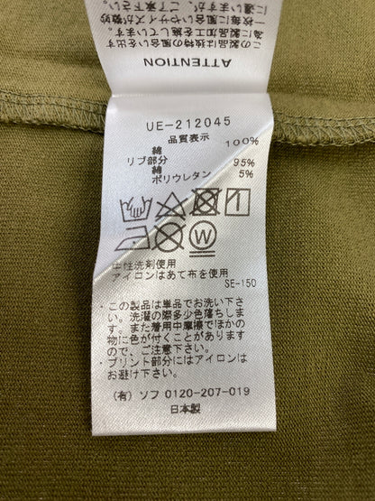 【中古品】【メンズ】 UNIFORM EXPERIMENT ユニフォームエクスペリメント × SOPHNET. ソフネット SMALL LOGO TEE UE-212045 スモール ロゴ 半袖Tシャツ メンズ トップス 142-260710-em-32-min サイズ：3 カラー：カーキ 万代Net店