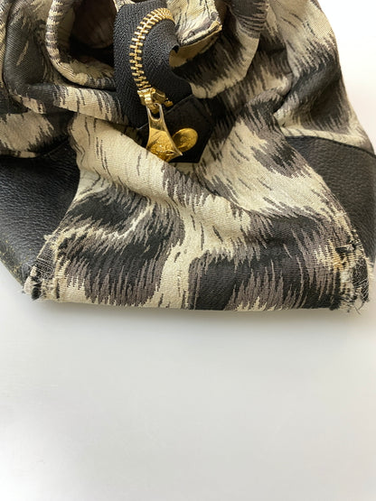 【現状渡し品】【レディース】 VIVIENNE WESTWOOD ヴィヴィアンウエストウッド レオパード ショルダーバッグ カバン 188-260729-AS-37-min カラー：ブラック/グレー 万代Net店