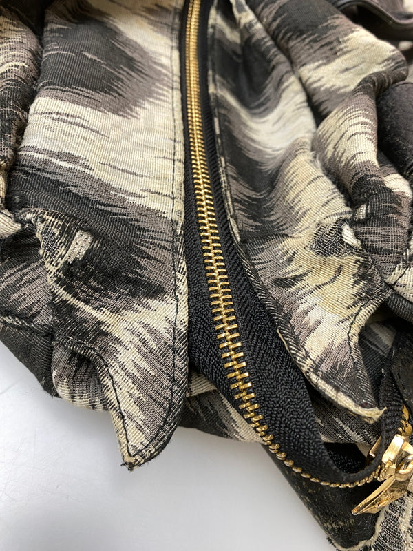 【現状渡し品】【レディース】 VIVIENNE WESTWOOD ヴィヴィアンウエストウッド レオパード ショルダーバッグ カバン 188-260729-AS-37-min カラー：ブラック/グレー 万代Net店