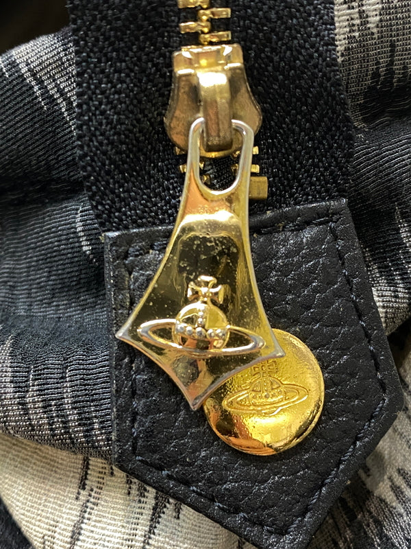 【現状渡し品】【レディース】 VIVIENNE WESTWOOD ヴィヴィアンウエストウッド レオパード ショルダーバッグ カバン 188-260729-AS-37-min カラー：ブラック/グレー 万代Net店