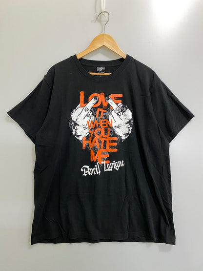 【中古品】【メンズ】 AVRIL LAVIGNE アヴリル・ラヴィーン LOVE IT WHEN YOU HATE ME TEE 半袖 Tシャツ メンズ トップス パンク ポップス 146-260720-em-11-min サイズ：XL カラー：ブラック 万代Net店