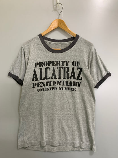 【中古品】【メンズ】 USED ユーズド PROPERTY OF ALCATRAZ PRINT TEE 半袖 プリント Tシャツ メンズ トップス 146-260720-em-62-min カラー：グレー 万代Net店