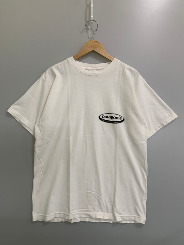 【中古品】【メンズ】 PATAGONIA パタゴニア BENEFICIAL OVAL LOGO TEE 90'S ベネフィシャル オーバルロゴ 半袖Tシャツ 90年代 メンズ トップス ヴィンテージ 144-260720-em-91-min サイズ：M カラー：ホワイト 万代Net店