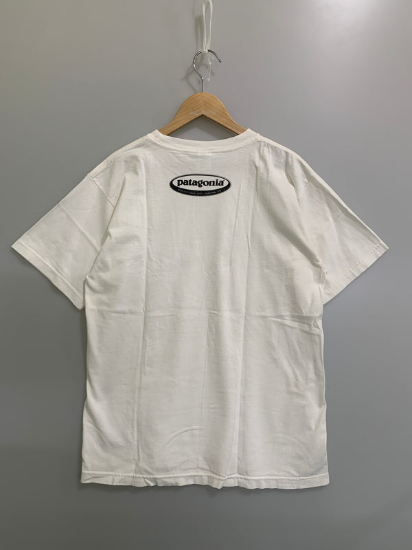 【中古品】【メンズ】 PATAGONIA パタゴニア BENEFICIAL OVAL LOGO TEE 90'S ベネフィシャル オーバルロゴ 半袖Tシャツ 90年代 メンズ トップス ヴィンテージ 144-260720-em-91-min サイズ：M カラー：ホワイト 万代Net店