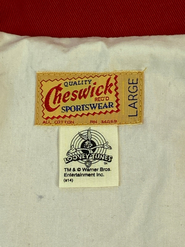 【中古品】【メンズ】 CHESWICK チェスウィック COLLEGE LOGO JACKET カレッジ ロゴ ジャケット アウター 145-260727-jt-01-min サイズ：L カラー：レッド 万代Net店