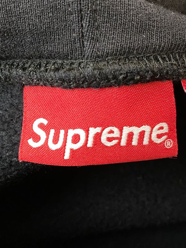 【中古品】【メンズ】 SUPREME シュプリーム CAT IN THE HAT HOODED SWEATSHIRT 18AW キャット イン ザ ハット フーデッド スウェットシャツ メンズ パーカー 149-260717-em-29-min サイズ：M カラー：ブラック 万代Net店