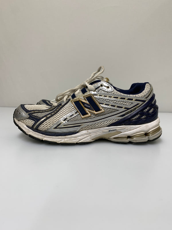 【中古品】【メンズ】 NEW BALANCE ニューバランス ローカットスニーカー M1906RG メンズ シューズ 靴 162-260723-em-05-min サイズ：27.0cm カラー：シルバー/ホワイト 万代Net店