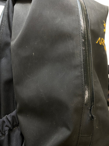 【中古品】【メンズ】 ARC'TERYX アークテリクス 6029-110945-10 17 ARROW22 BACKPACK バックパック リュック カバン 188-260729-AS-39-min カラー：ブラック 万代Net店