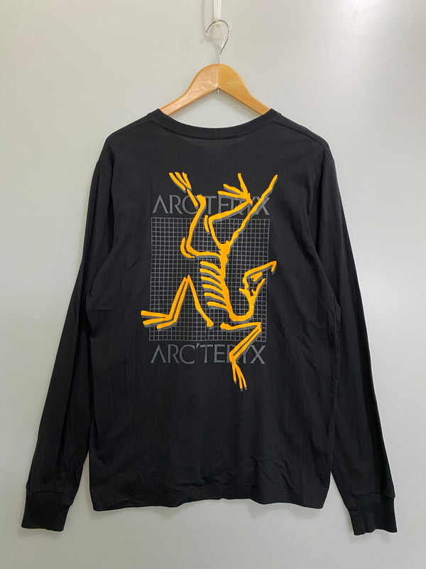 【中古品】【メンズ】 ARC'TERYX アークテリクス ARC’ MULTI BIRD LOGO LS X000007746 アーク マルチ バード ロゴ ロングスリーブ メンズ トップス 長袖 144-260720-em-06-min サイズ：M カラー：ブラック 万代Net店