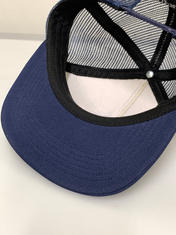 【中古品】【メンズ/レディース】 SUPREME シュプリーム × PLAY BOY プレイボーイ 26SS MESH BACK 5-PANEL CAP メッシュ バック 5パネル キャップ 帽子 185-260723-em-19-min サイズ：58cm ONE SIZE カラー：ネイビー/ホワイト 万代Net店