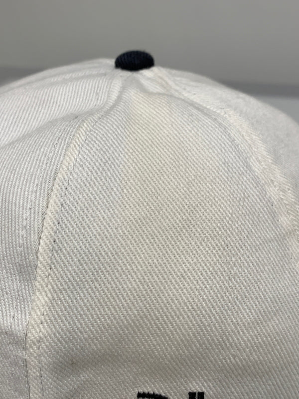 【現状渡し品】【メンズ/レディース】 CHALLENGER チャレンジャー FISH LOGO CAP 初期 ツバ切り フィッシュ ロゴ キャップ 帽子 メッシュキャップ 185-260723-em-20-min カラー：ホワイト/ブラック 万代Net店