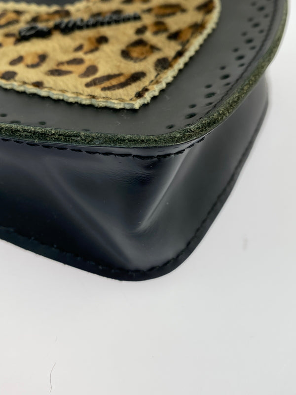 【中古品】【レディース】 DR.MARTENS ドクターマーチン ハート チェーン ショルダーバッグ カバン 188-260723-jt-18-min カラー：ブラック 万代Net店