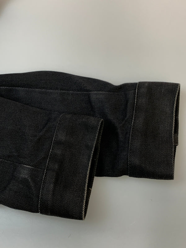 【中古品】【メンズ】 ACNE アクネ STUDIOS BLA KONST TRUCKER DENIM JACKET ストゥディオズ ブロ コンスト トラッカー デニム ジャケット メンズ アウター 141-260723-em-54-min サイズ：46 180-92A カラー：ブラック 万代Net店
