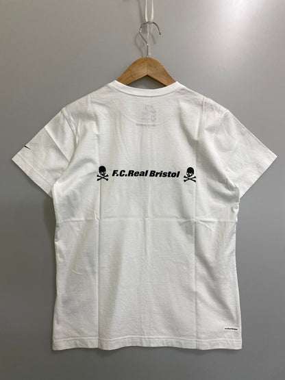【中古品】【メンズ】 F.C.R.B エフシーレアルブリストル 556083-100 ×NIKE SKULL TEE Tシャツ 142-260721-zi-27-min サイズ：M カラー：ホワイト 万代Net店