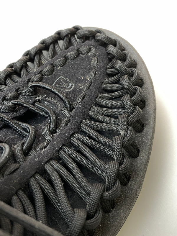 【中古品】【レディース】 KEEN キーン UNEEK 靴 シューズ スニーカー 167-260729-AS-46-min サイズ：25cm カラー：ブラック 万代Net店