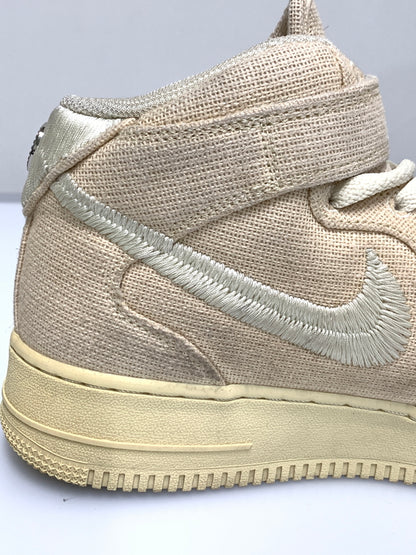 【中古品】【メンズ】 STUSSY ステューシー × NIKE ナイキ AIR FORCE 1 MID DJ7841-200 エアフォース1 ミッド メンズ スニーカー 靴 シューズ 160-260723-em-12-min サイズ：27.0cm カラー：FOSSIL STONE 万代Net店