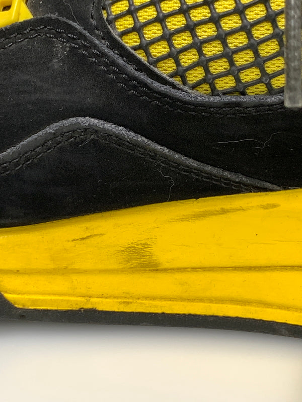 【現状渡し品】【メンズ】 NIKE ナイキ AIR JORDAN 4 RETRO THUNDER DH6927-017 エアジョーダン4 レトロ サンダー スニーカー メンズ シューズ 靴 160-260723-em-02-min サイズ：28.0cm カラー：ブラック/イエロー 万代Net店