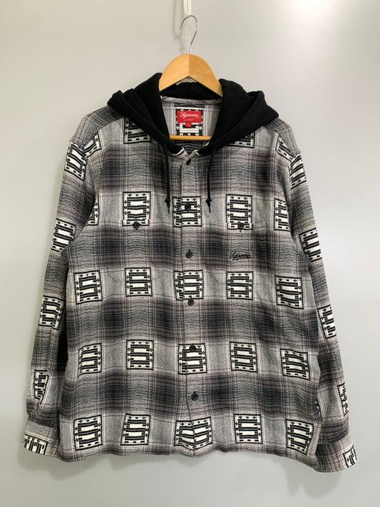 【中古品】【メンズ】 SUPREME シュプリーム HOODED SHADOW PLAID SHIRT フーデッド シャドウ プレイド シャツ トップス 長袖 ロングスリーブ 149-260728-hu-11-min サイズ：L カラー：グレー/ブラック/ホワイト（チェック柄） 万代Net店