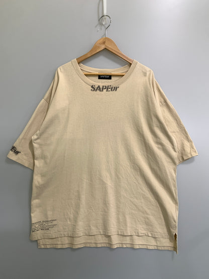 【中古品】【メンズ】 SAPEUR サプール STENCIL LOGO SS TEE ステンシル ロゴ ショートスリーブ ティー 半袖 Tシャツ 142-260728-hu-28-min サイズ：表記なし カラー：ベージュ 万代Net店