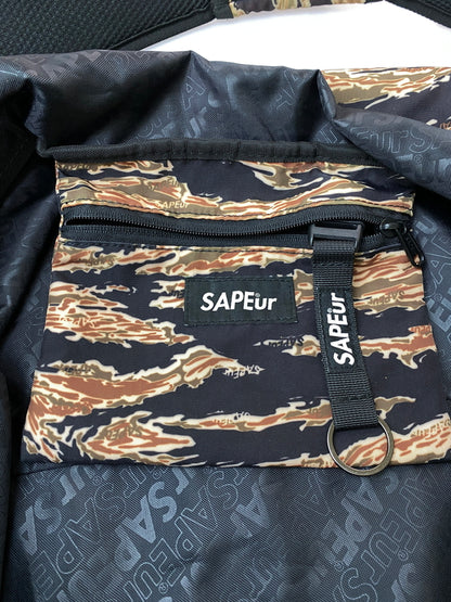 【中古品】 SAPEUR サプール タイガーカモ 2WAY ボストンバッグ カバン 188-260728-hu-36-min カラー：ブラウン系（カモ）/ブラック 万代Net店