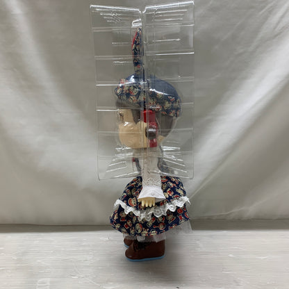 【現状渡し品】 ペコちゃんぱちくり人形 「ペコちゃん」 ペコちゃんミュージアムシリーズ 60周年記念商品 人形 不二家 038-260727-em-01-min 万代Net店