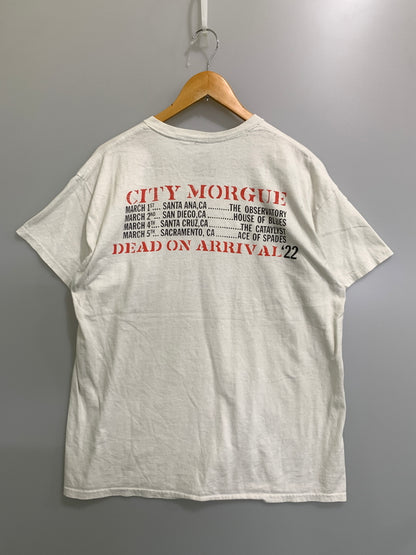 【現状渡し品】【メンズ】 CITY MORGUE シティ モルグ DEAD ON ARRIVAL SS TOUR TEE デッド オン アライバル ショートスリーブ ツアー ティー 半袖 Tシャツ 146-260728-hu-24-min サイズ：XL カラー：ホワイト 万代Net店