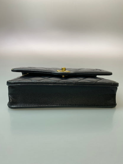 【中古品】【レディース】 CHANEL シャネル マトラッセ クラシック チェーンウォレット ショルダーバッグ カバン 180-260729-AS-48-min カラー：ブラック 万代Net店