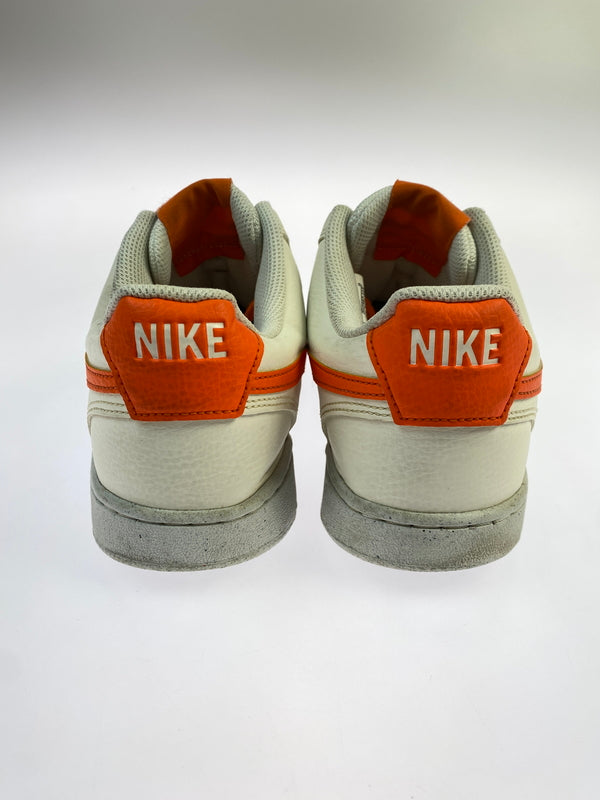 【現状渡し品】【メンズ】 NIKE ナイキ HM9862-200 COURT VISION LOW 靴 シューズ スニーカー 160-260730-hu-06-min サイズ：26.5cm カラー：オレンジ/ホワイト 万代Net店