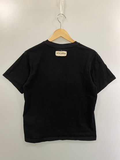 【中古品】【メンズ】 VITALIBERA ヴィータリベーラ LOGO TEE ロゴ Tシャツ 半袖Tシャツ トップス 142-260731-yn-30-min サイズ：M カラー：ブラック 万代Net店
