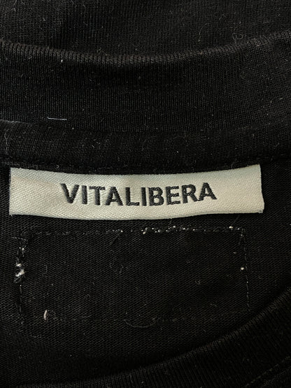 【中古品】【メンズ】 VITALIBERA ヴィータリベーラ LOGO TEE ロゴ Tシャツ 半袖Tシャツ トップス 142-260731-yn-30-min サイズ：M カラー：ブラック 万代Net店